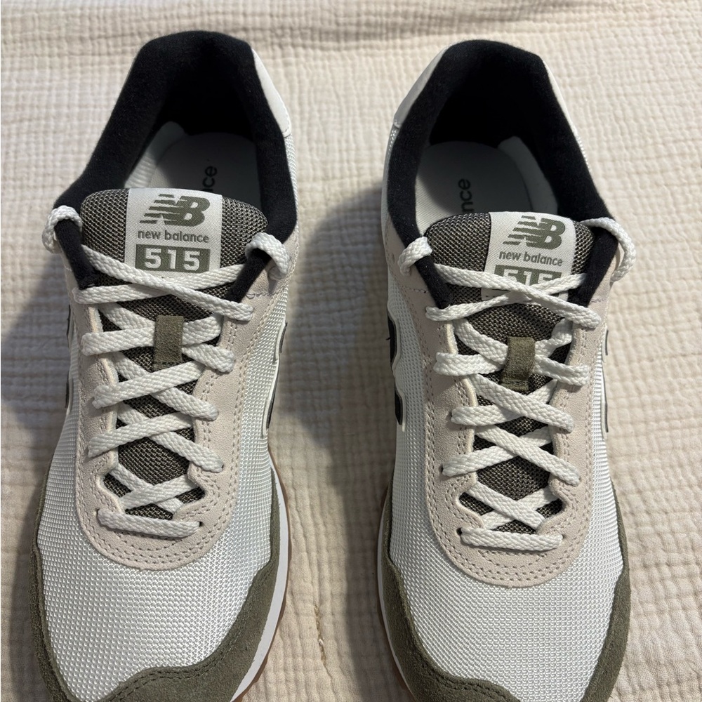 New Balance 515 Men's Sneakers in White and Olive